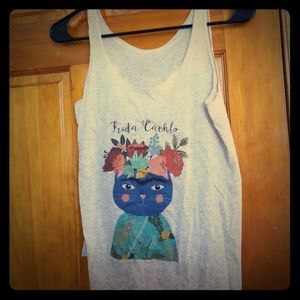 Frida Kahlo cat tanktop. Marled light gray.